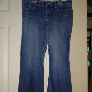 L.e.i. curvy boot cut size 9 short blue jeans